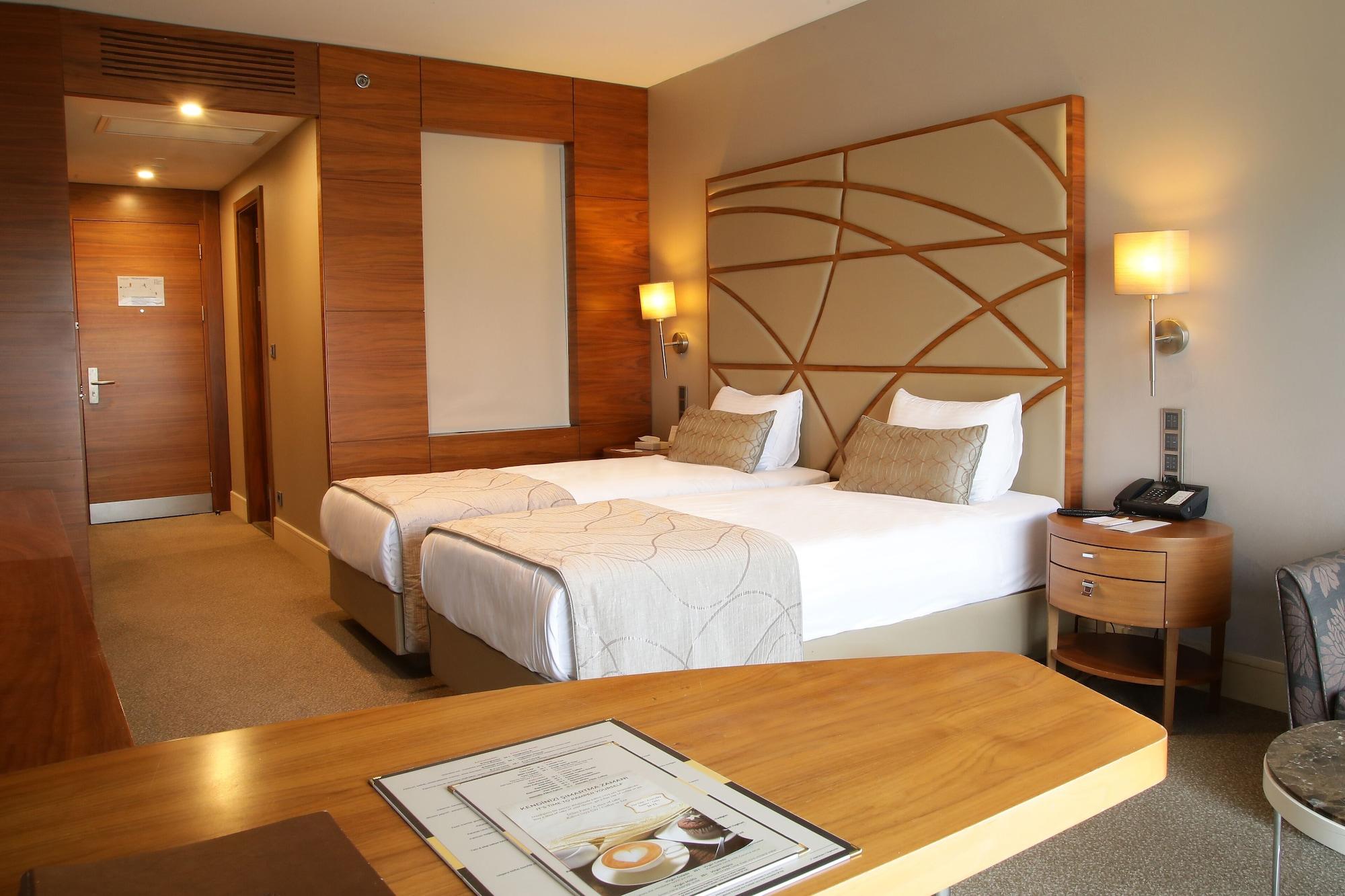 Cevahir Hotel Istanbul Asia Exterior foto A room at the hotel